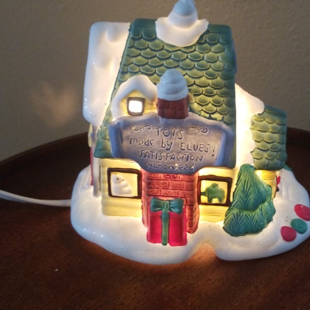 SANTA TOWN ELVES WORKSHOP